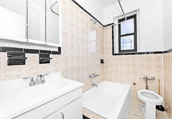 4th image of 30 Seaman Ave APT 3F