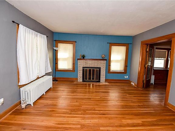 4th image of 710 N 17th St
