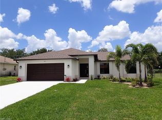 138 NE 12th Ct, Cape Coral, FL 33909
