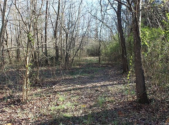 4th image of 218 Dutchman Dr