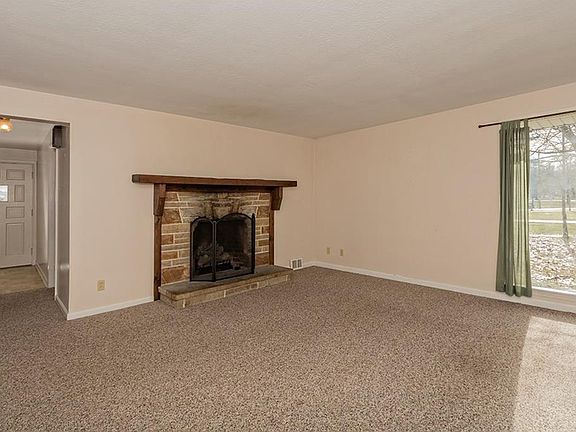 3rd image of 6776 Solon Blvd