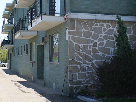 5th image of 17572 Lake Shore Blvd APT 302