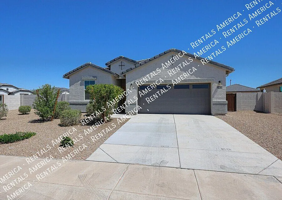 Available 4 bed 2bath Corner Lot Buckeye — Photo 1