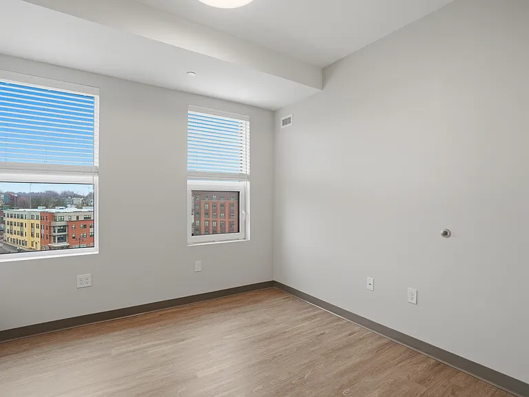 2 & 6 Lamartine — Photo 20