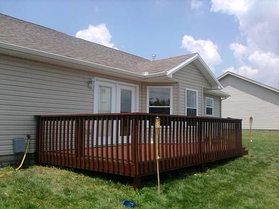 Deck for entertaining