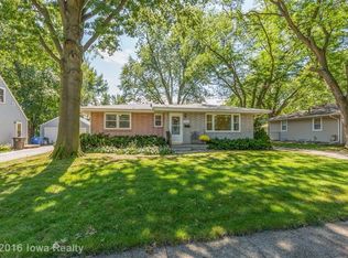 6220 Dawson Dr, Des Moines, IA 50322