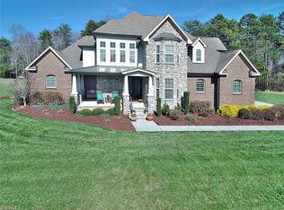 8820 Phillips Farm Rd, Kernersville, NC 27284