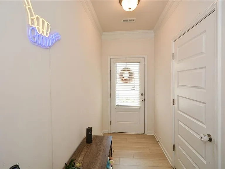 2610 Ravencliff Dr — Photo 5