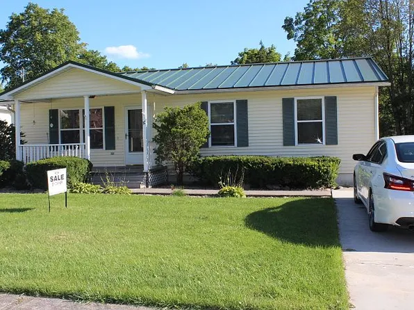 30-32 Case Ave, Auburn, NY 13021