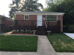 21367 Garden Ln, Ferndale, MI