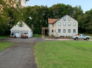 601 Bridge St #B, Spring City, PA 19475