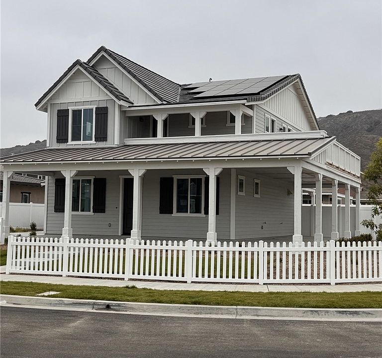 1st image of 489 Wisteria St