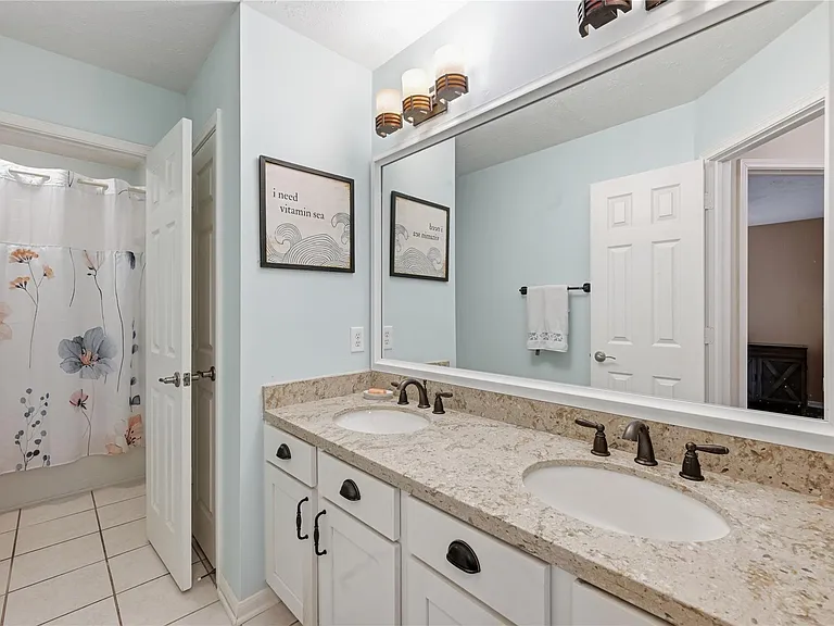 1010 Bringewood Chase Dr — Photo 36
