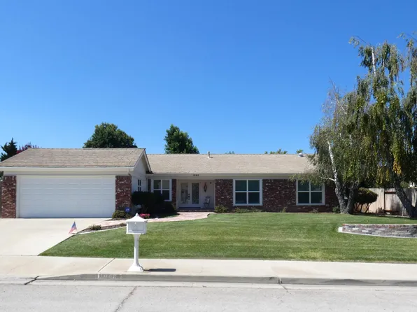 1040 Foxenwood Dr, Santa Maria, CA 93455