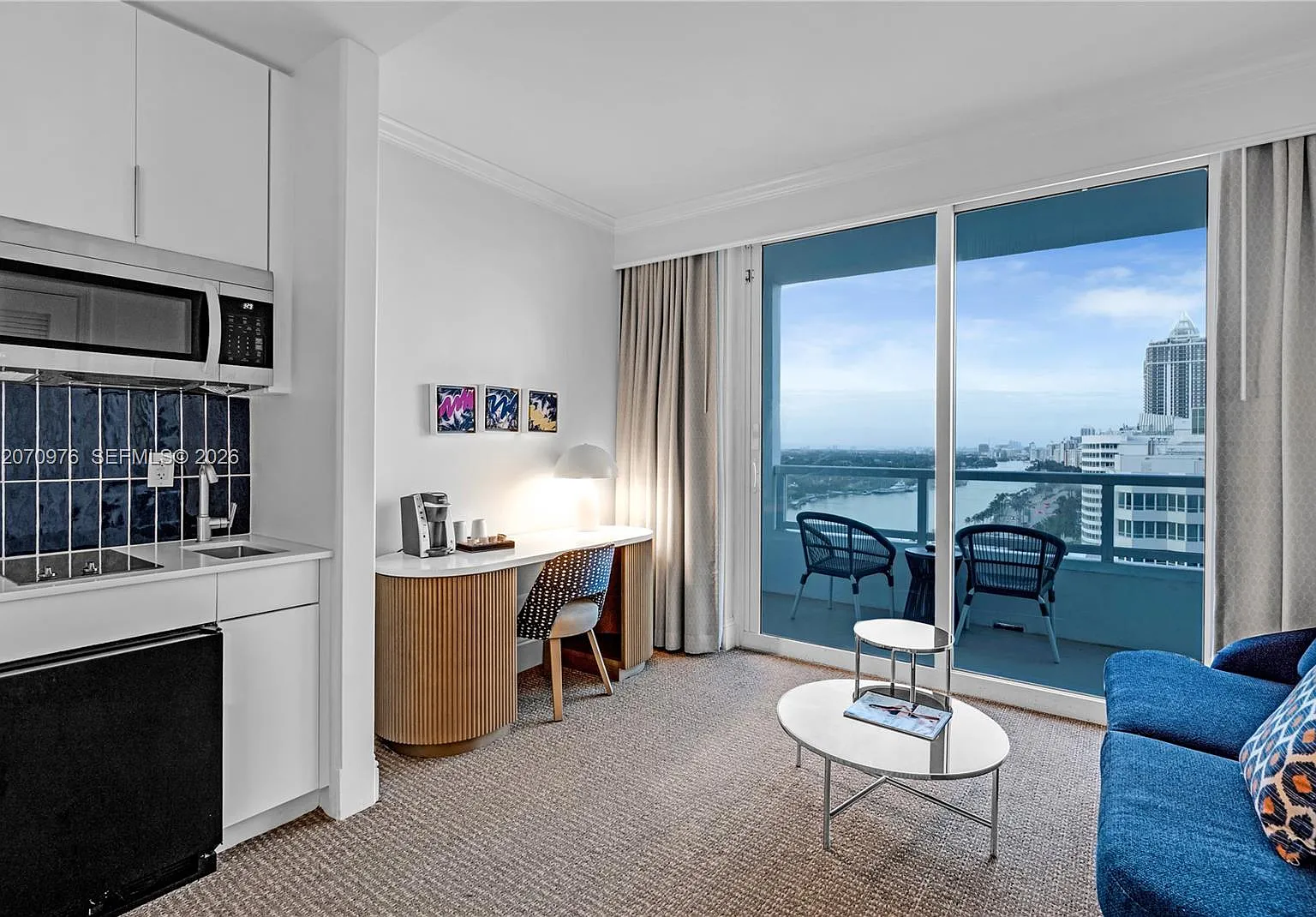 Fontainebleau Ii Condo — Photo 4