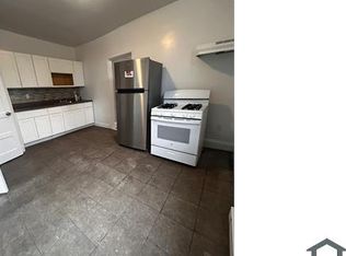 8 Riverview Pl, Yonkers, NY 10701