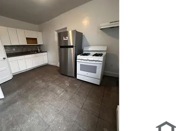 8 Riverview Pl, Yonkers, NY 10701