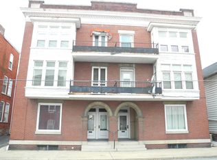 30 S Potomac St #1, Waynesboro, PA 17268