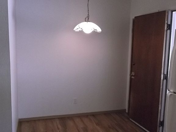 5th image of 1300 Whittier Dr