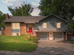 209 SW 24th St, Blue Springs, MO 64015