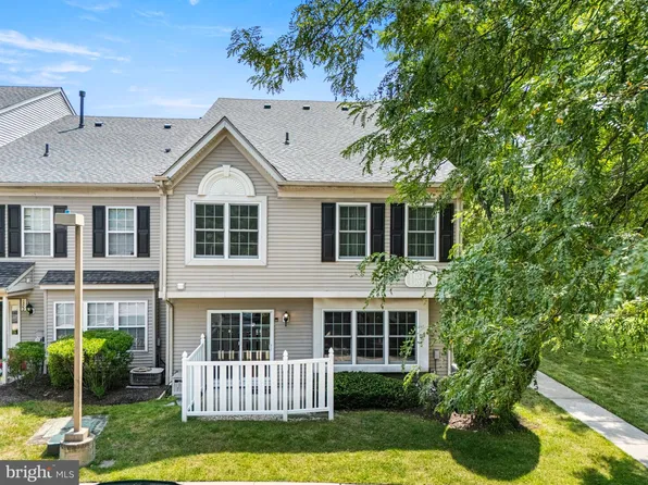 1303 Black Walnut Dr #1303, Phoenixville, PA 19460