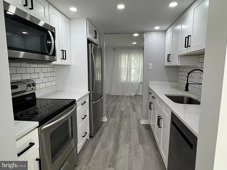 5585 Hecate Ct — Photo 7