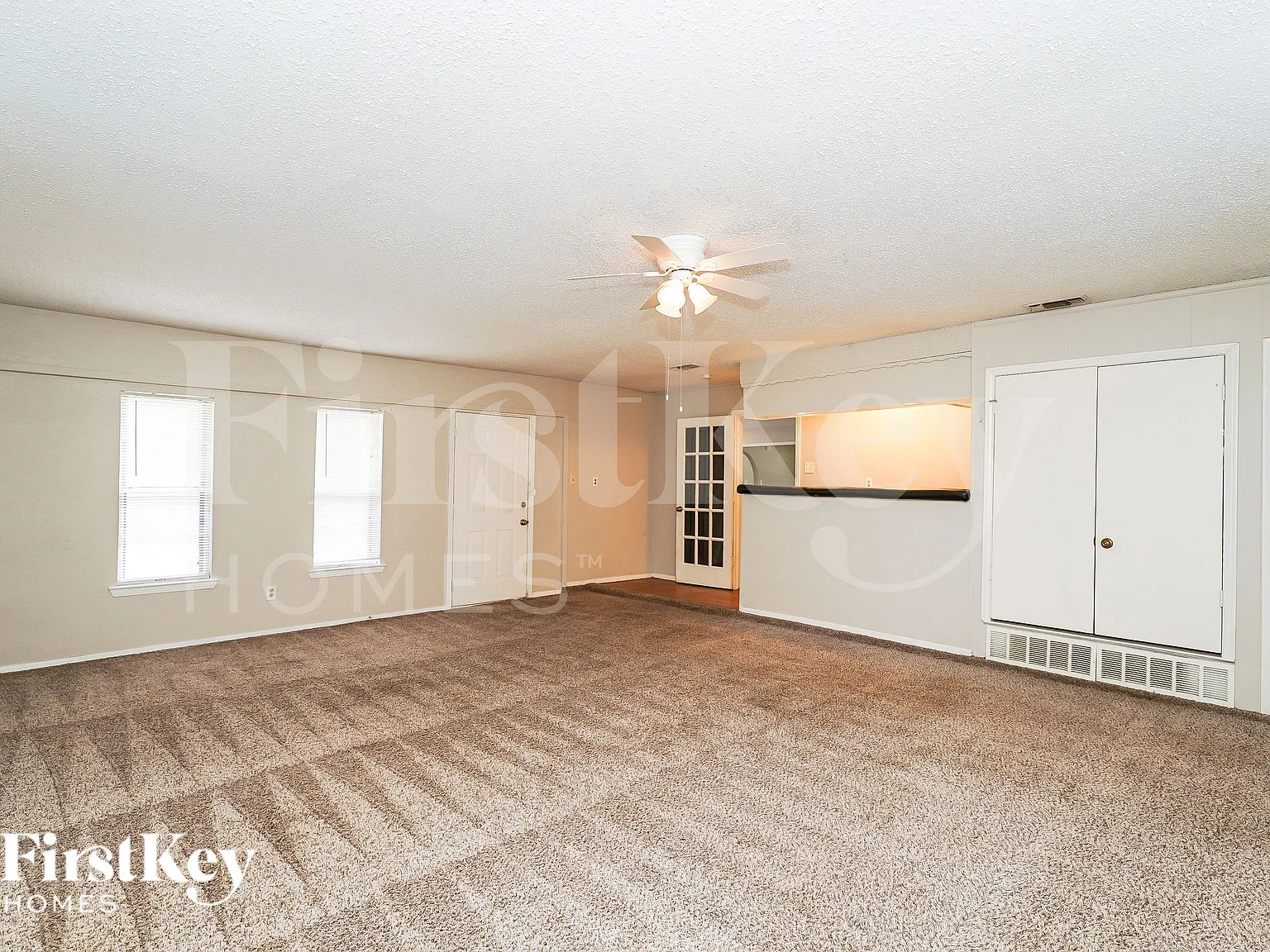3 bed, 2.0 bath, 2228 sqft, $2,195 — Photo 4