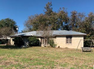 331 E Bell Ave, Rockdale, TX 76567