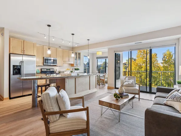 317 Groveland Ave Unit 507, Minneapolis, MN 55403