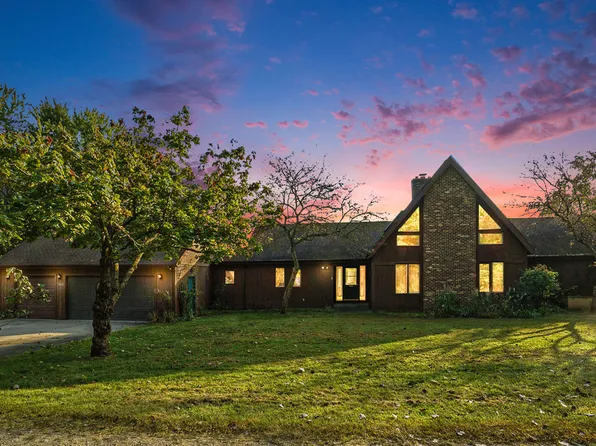 51848 County Road 384, Grand Junction, MI 49056