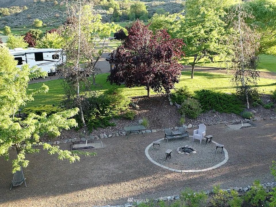 1st image of 40 Springer Ln