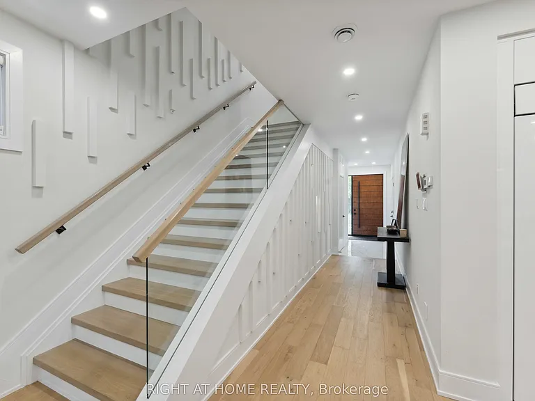 187 Carleton Ave — Photo 6