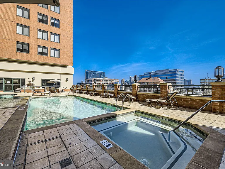 414 Water St #2302 — Photo 33