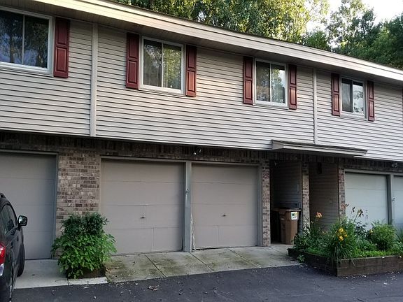 3rd image of 41 Garden Dr
