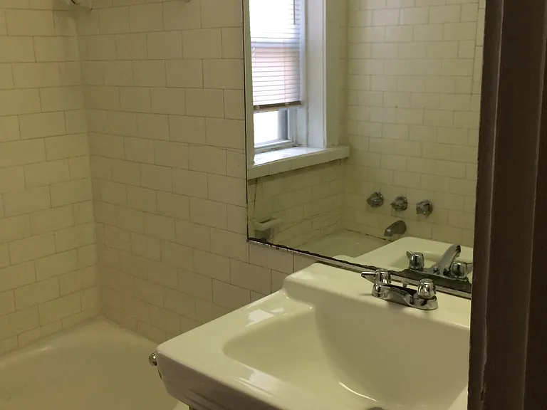 Essex-Morley and Barclay Apartments — Photo 16
