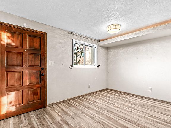 4th image of 1278 Maple Leaf Ct APT 2C