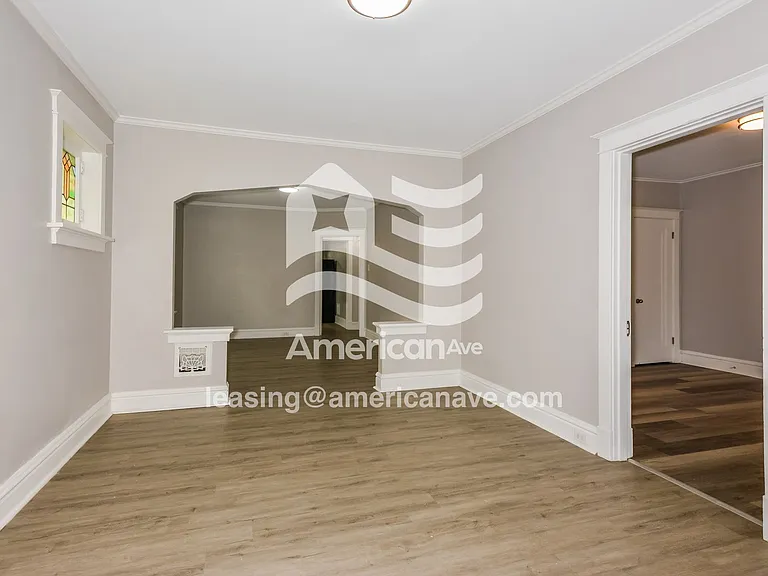 1335870_006_wm_-_living_room_13402775.jpg