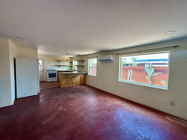 1231 N Belvedere Ave — Photo 8