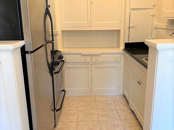 4th image of 2090 Green St APT 47