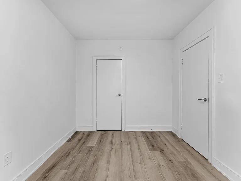 231 Vaughan Rd — Photo 28