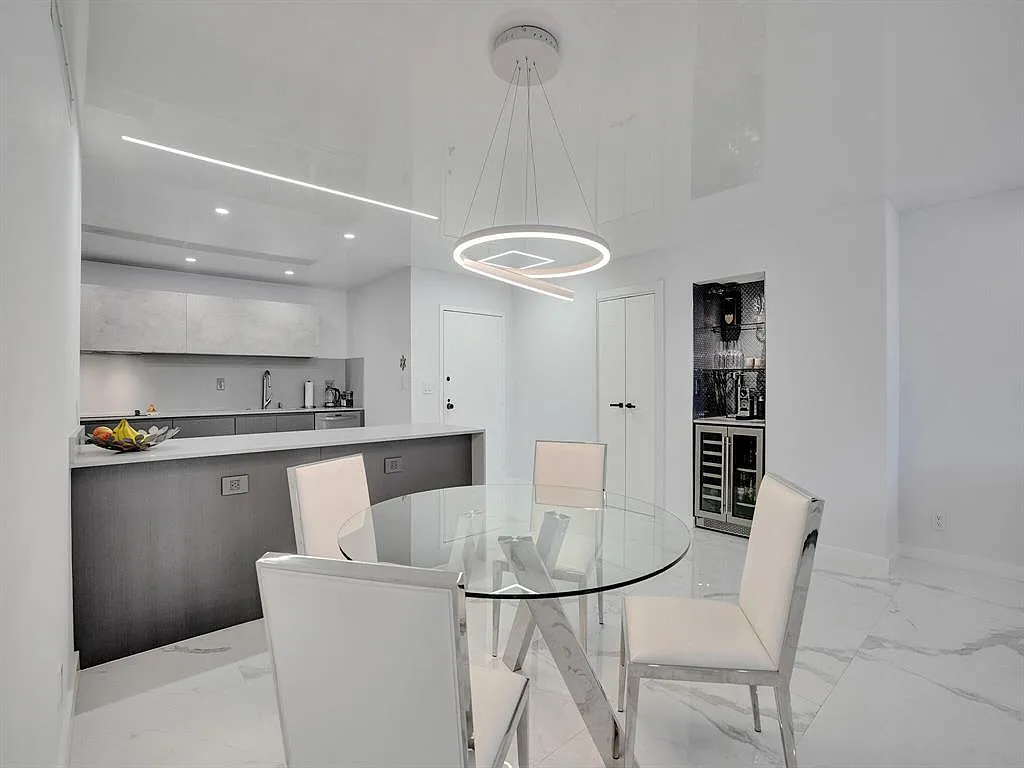 Parkview — Photo 3