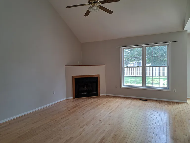 107 Strawberry Way — Photo 4