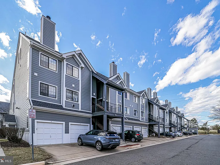 7012 Irwell Ln #14E — Photo 4