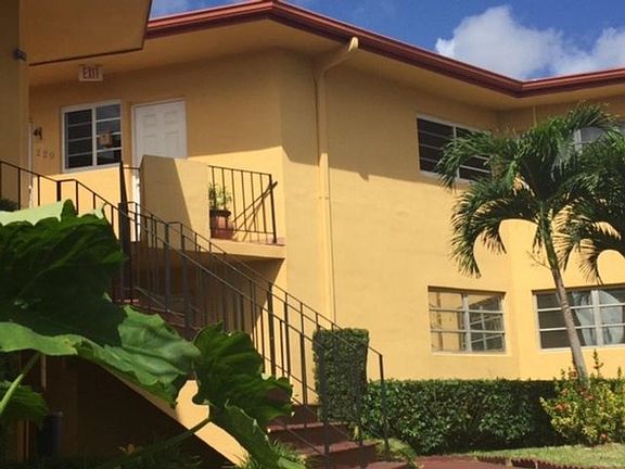 2nd image of 129-1715 NE Miami Gardens Dr #129