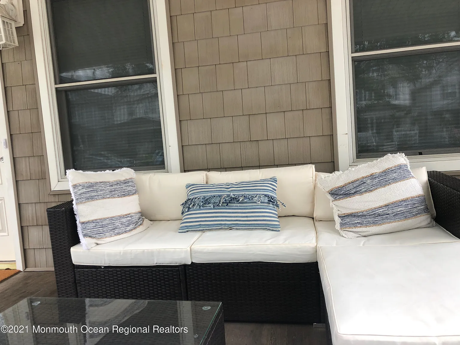 2 bed, 1302 sqft, $2,400 — Photo 3