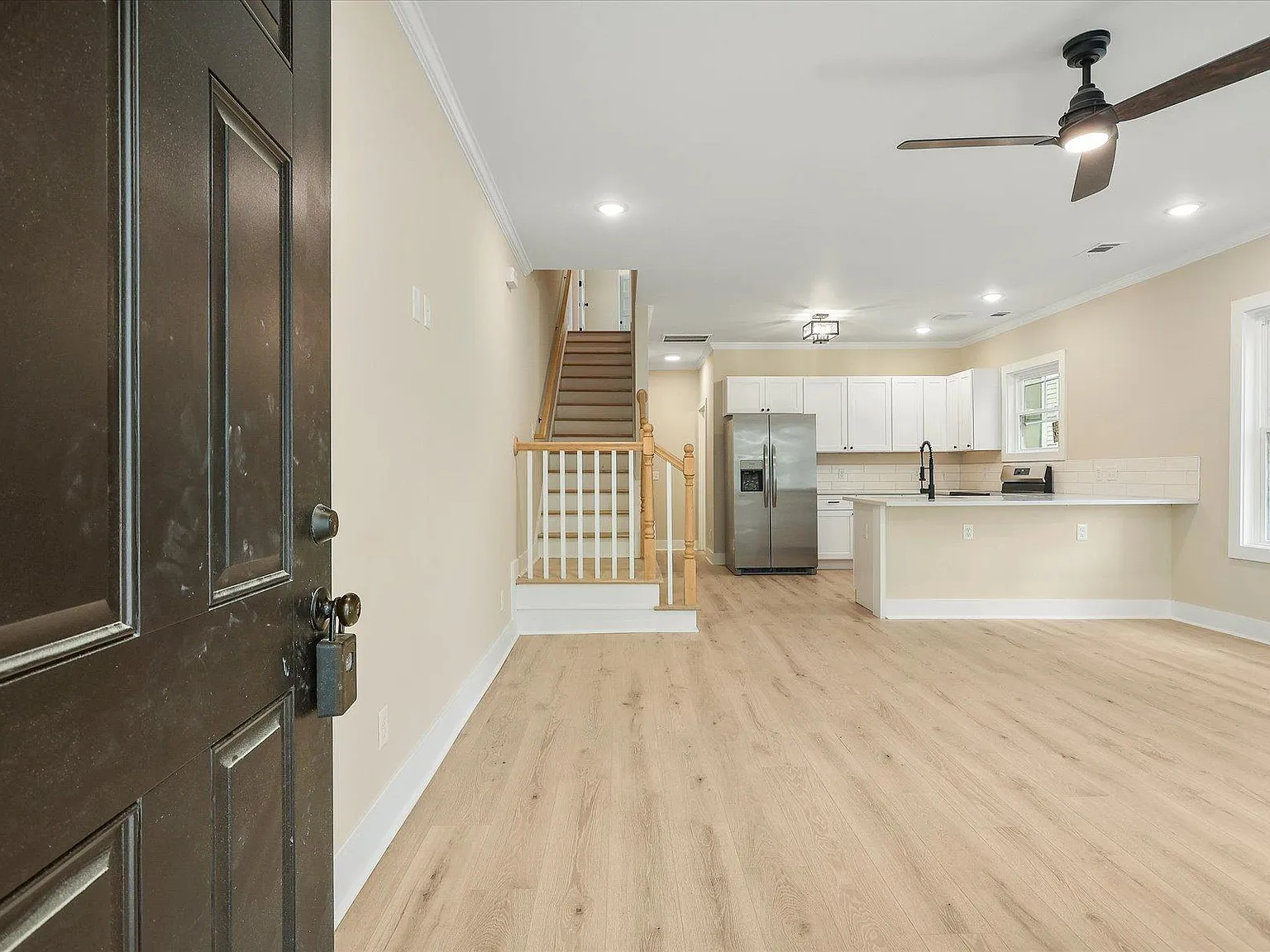 3 bed, 1550 sqft, $3,300 — Photo 3