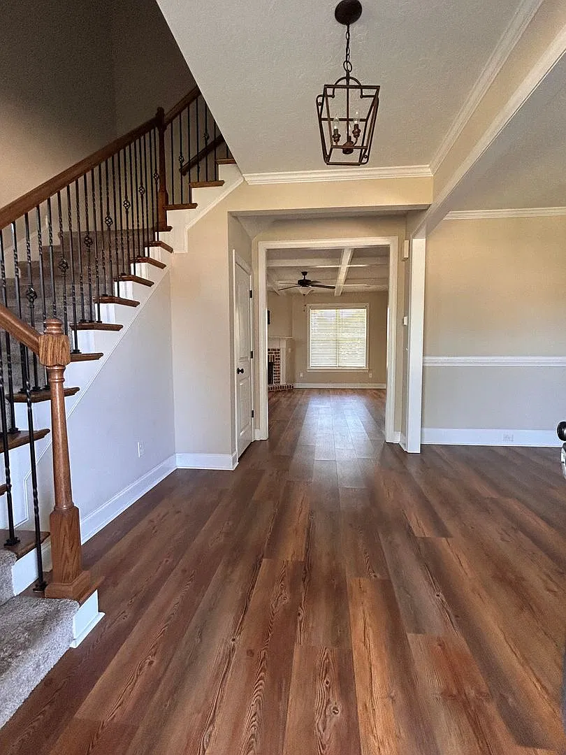 434 Vaughn Road - Great Location — Photo 2