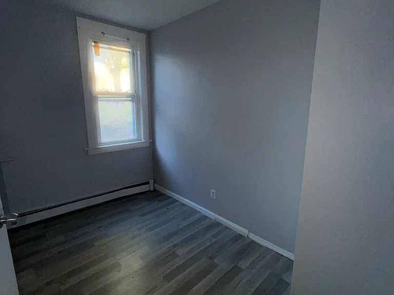 137 3rd St #2 — Photo 2