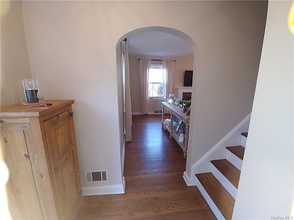 3rd image of 364 Grandview Blvd