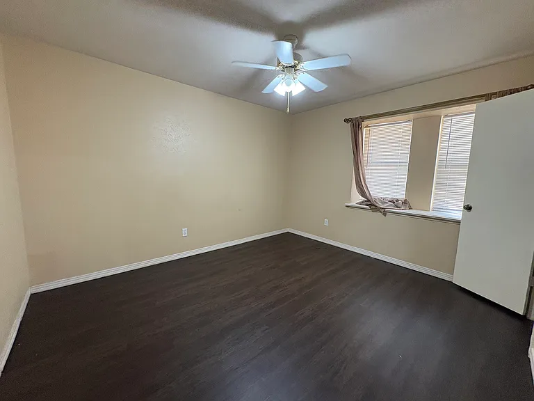 1025 Clover Dale Ln — Photo 11